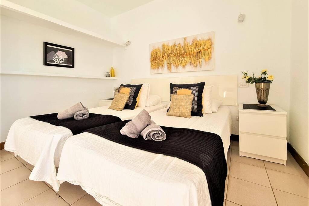Stunning Sea View Villa With 6 Bedrooms & Heated Pool - Villa Renaissance Playa Blanca  Zimmer foto